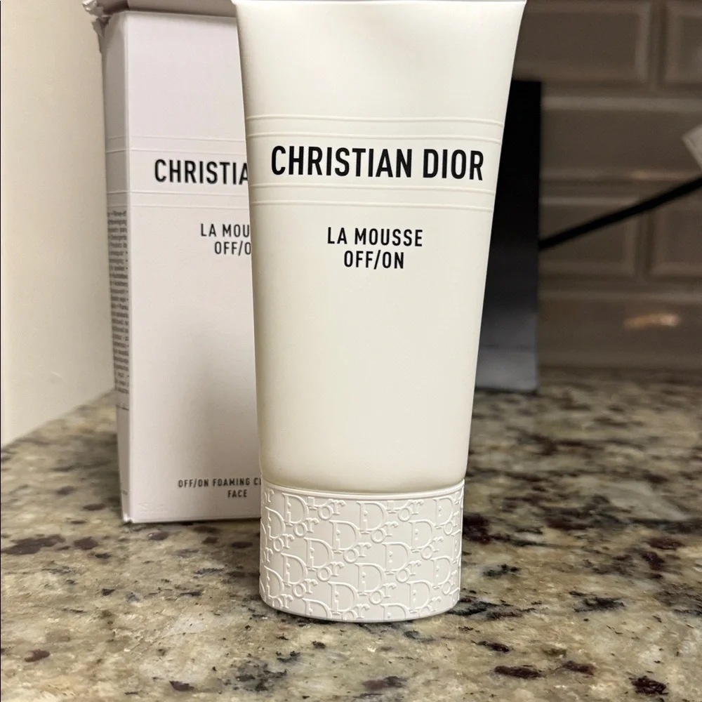 Dior Facial Cleanser La Mousse On/Off Foaming Face Wash Cleanser AMAZING